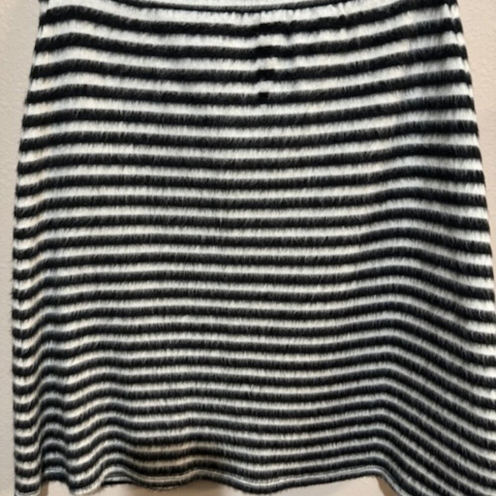 Maeve by Anthropologie size 0 black and white skirt